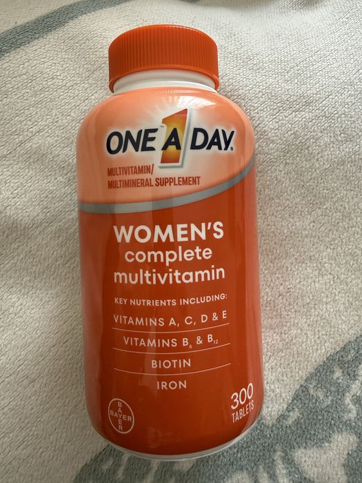 One A Day Women’s Complete Multivitamin, 300 таблеток (США, Bayer)