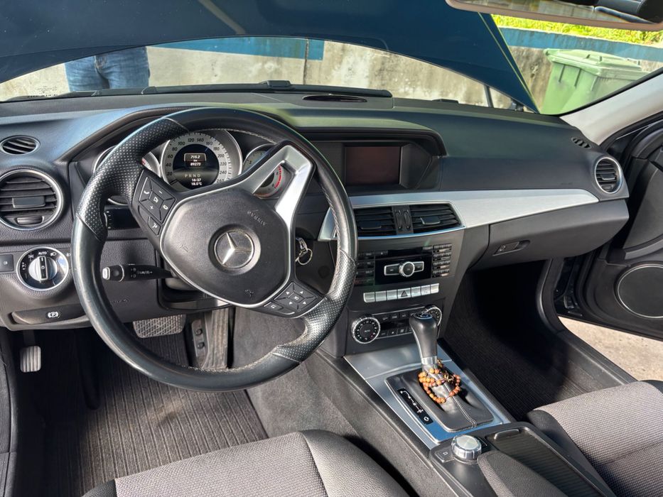 Mercedes 2014 em excelente estado