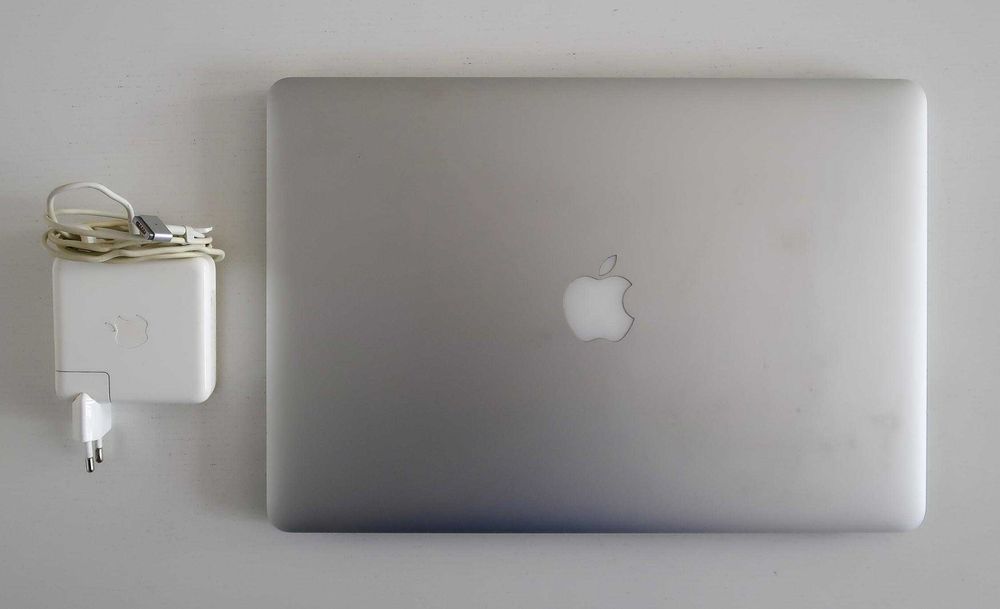 MacBook Pro Retina 15" (2015) | i7 Quad-Core | 16GB RAM | SSD