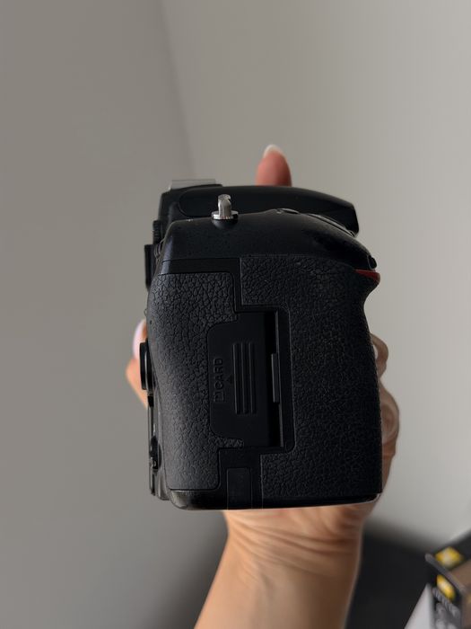 Nikon D750 Body + ładowarka + oryginalne pudełko