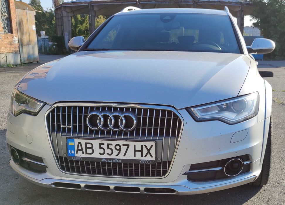 Автомобіль Ауді А6С7 Allroad 2014