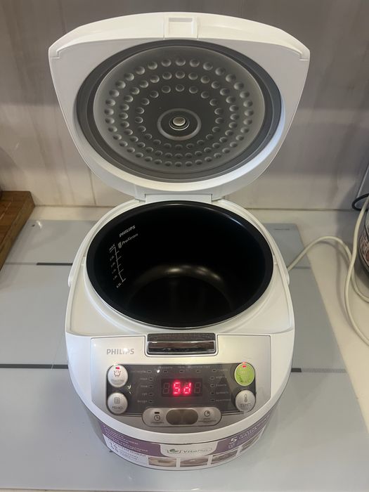 Мультиварка Philips Vita Plus HD 3136 (ідеальний стан)