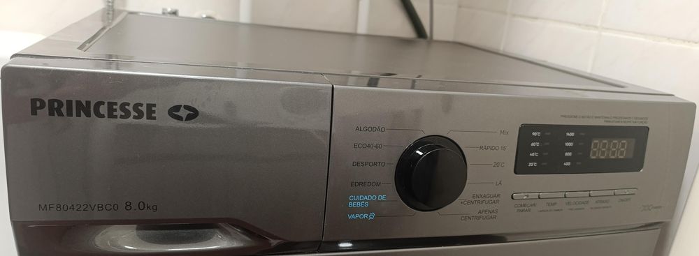 Máquina de lavar roupas 8 kg