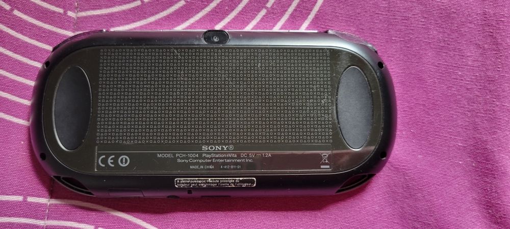 PS Vita PCH1004 OLED avariada