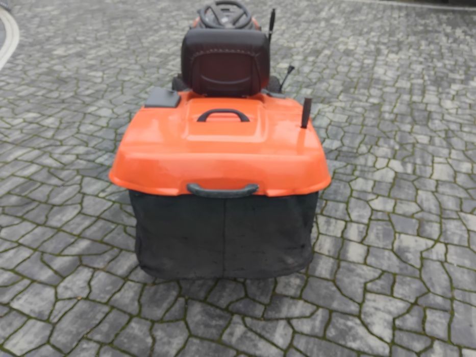 Mocny i solidny traktorek kosiarka Husqvarna 18 km pompa hydro