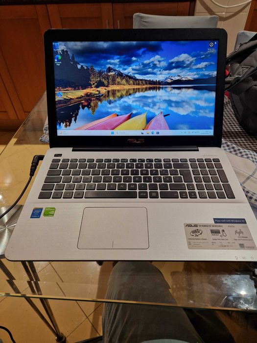 Excelente como novo Asus I5 12g ram