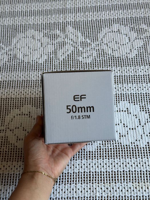 Canon EF 50mm f/1.8 STM