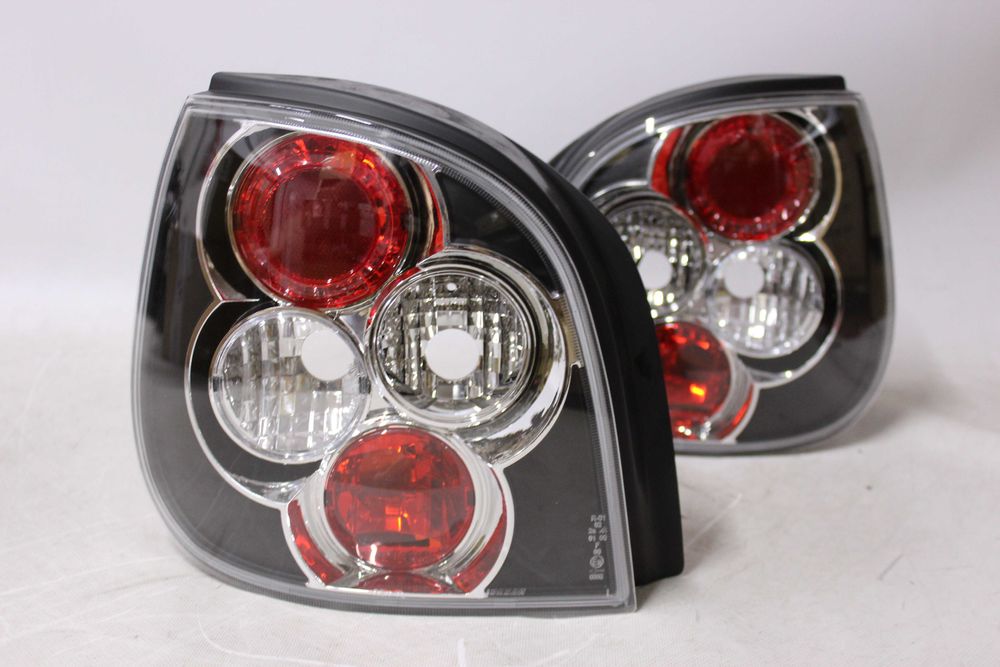 Lampy światła tył tylne RENAULT SCENIC 99-03 BLACK tuning NOWE