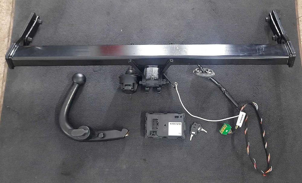 Volvo v40 v40 cross country orginalny fabryczny hak odpinany komplet