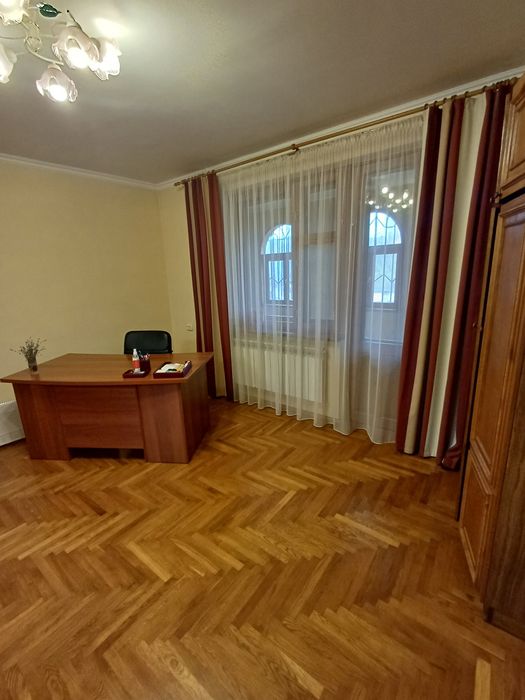 Продам окремий будинок