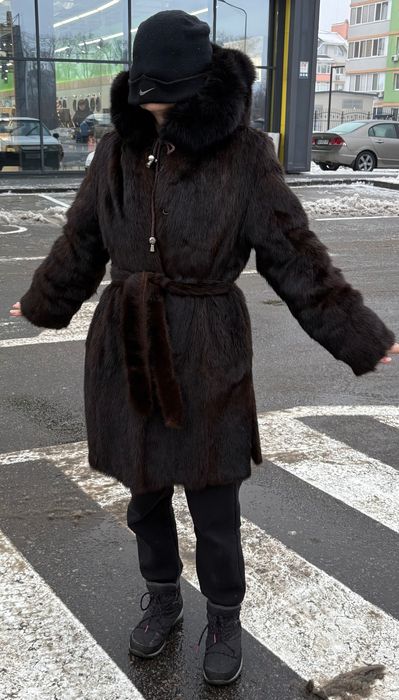 Шуба ниркова розмір М (49-50)