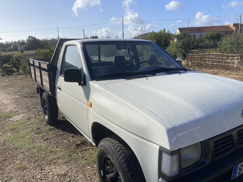 Vendo carrinha nissan 4x4 de 1996 120.000 Kilometros 2 lugares inspessao e revisao feitos kite maos livres — photo 3