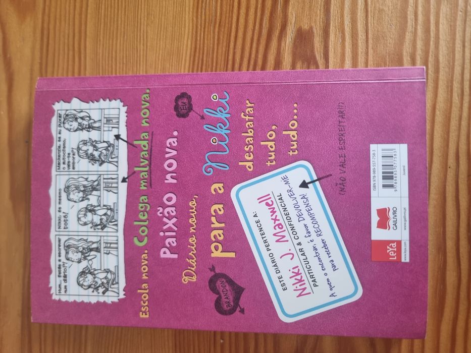 vol. 1 e 10 - livro Juvenil "Diário de uma Totó" Rachel Renée Russell