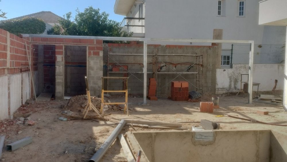 Trabalho de serralharia e montagem
