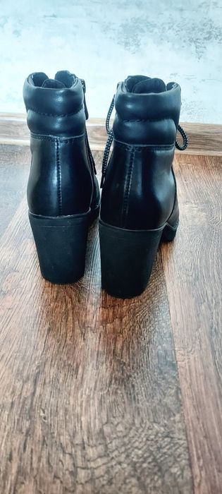 Botki czarne skórzane