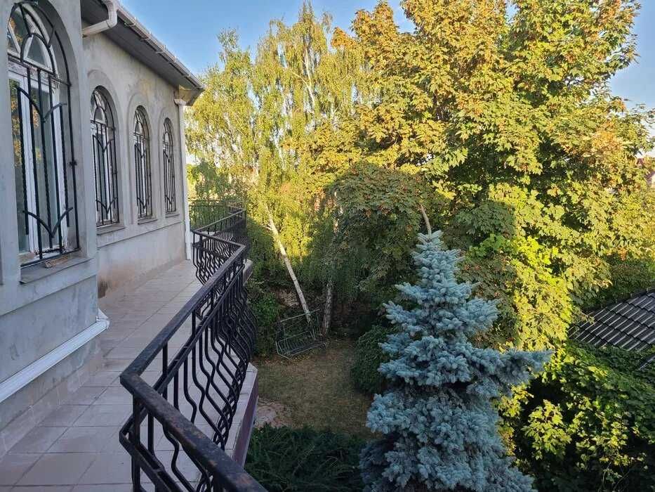 Продам добротний будинок в 100м від моря на селищі Котовського