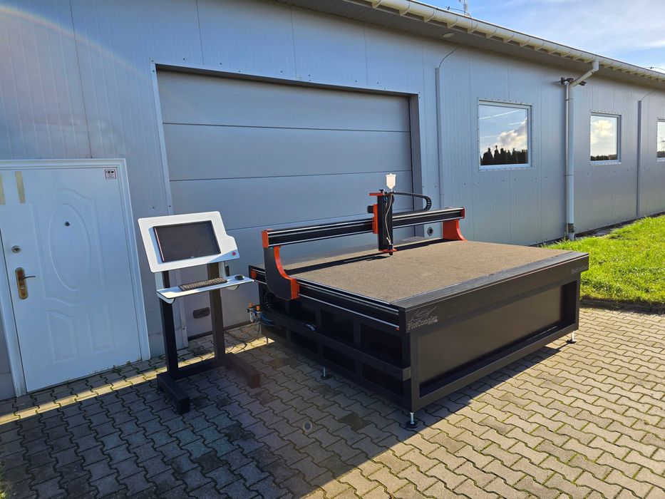 Ploter do cięcia szkła CNC BlackCutGlass 2617 – rozkrój szkła