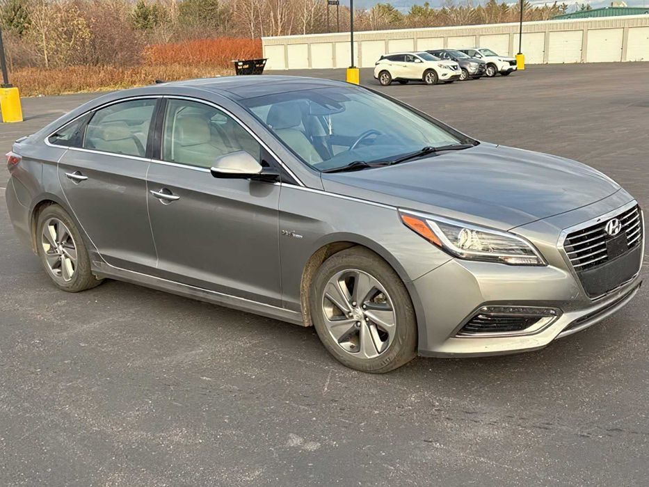 Hyundai Sonata Hybrid Limited      2017