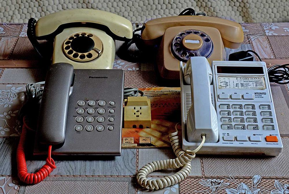 Стационарные телефоны рабочие.