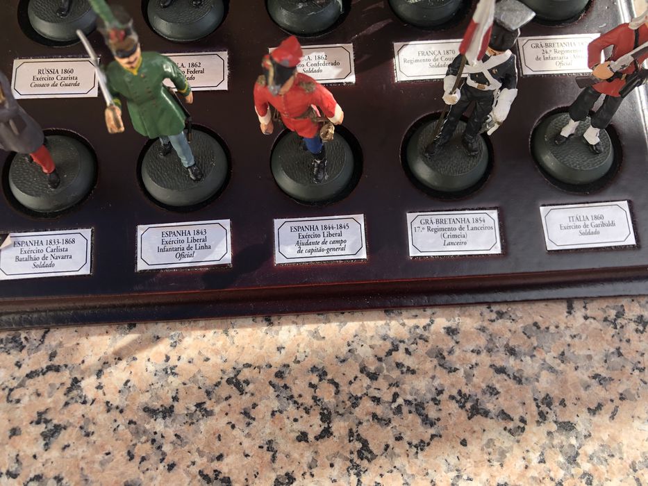 Soldados de chumbo de vários países