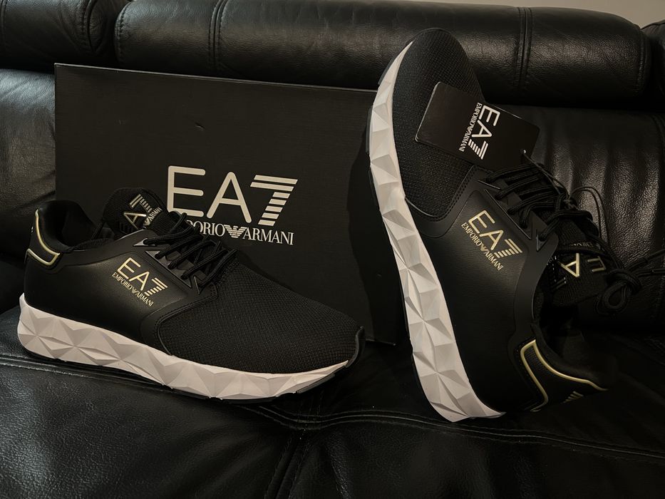 Buty EMPORIO ARMANII r 44 orygibalne, wygodne, konkretne