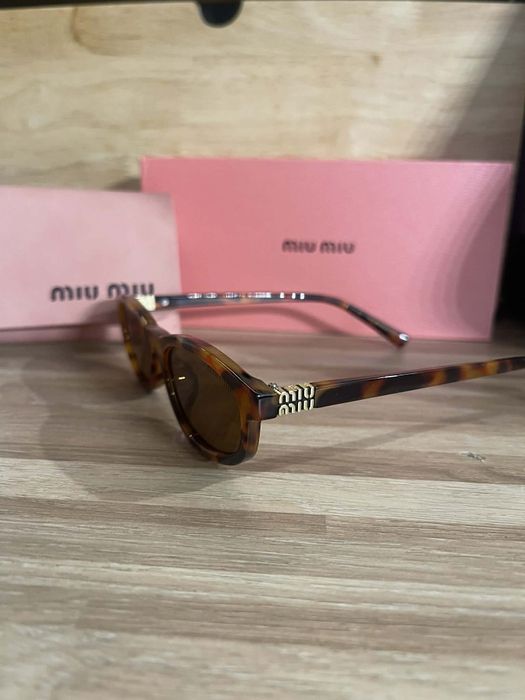 Okulary Miu miu.