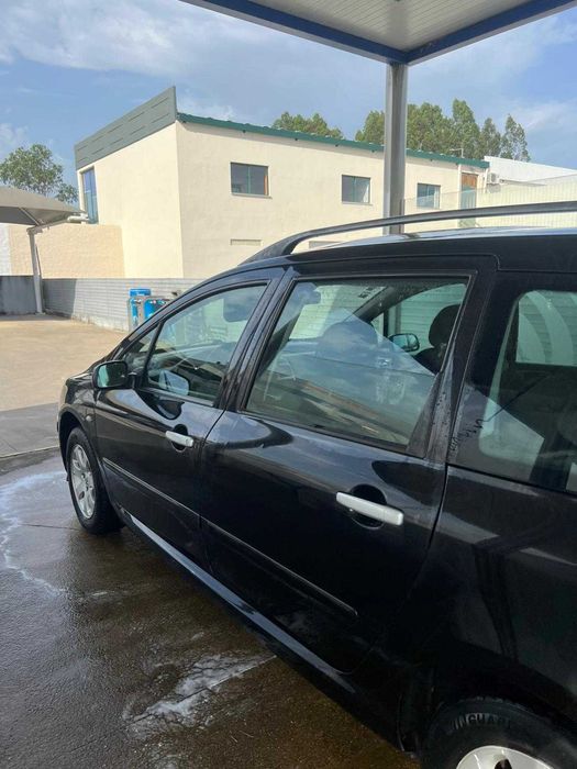 Vendo carrinha Peugeot a gasolina