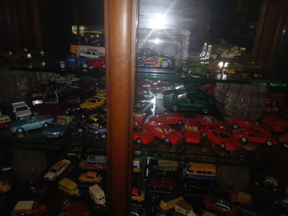 Colecao  140 carro minitura 700 €