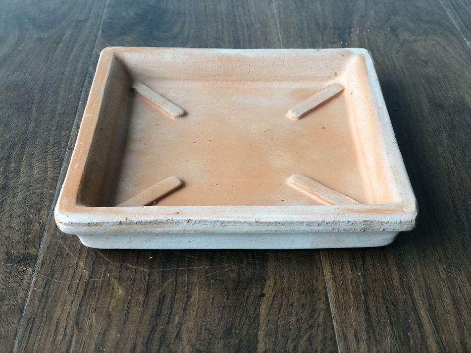 Podstawka kwadratowa z terakoty 15 cm