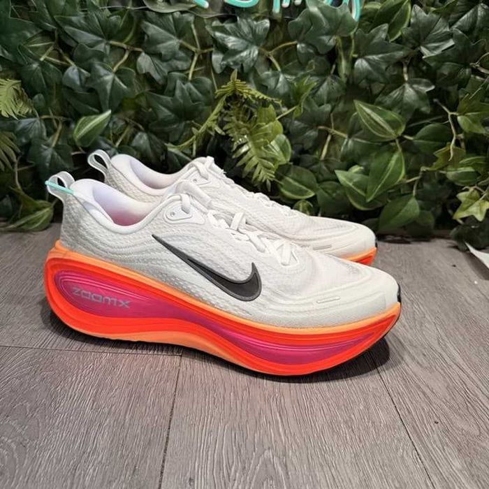 Nike Vomero Plus White R.40