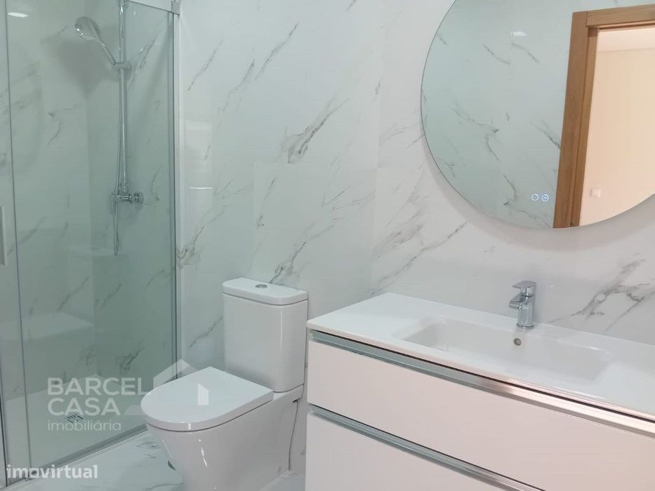 Exclusividade e Charme em Pedra: Moradia Individual T3 em Carapeços...