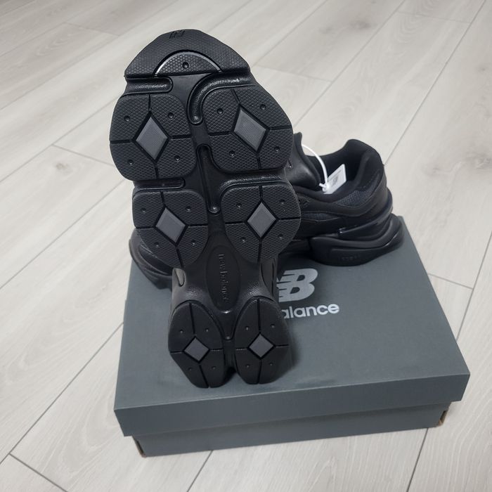 Buty New Balance U9060NRI