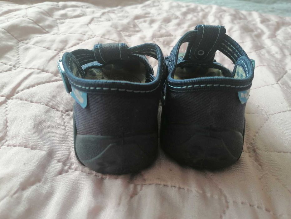 Sandałki, buciki chłopięce Ren-but 23