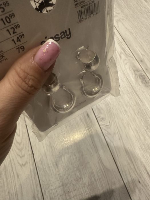 Nowe kolczyki marki sinsay