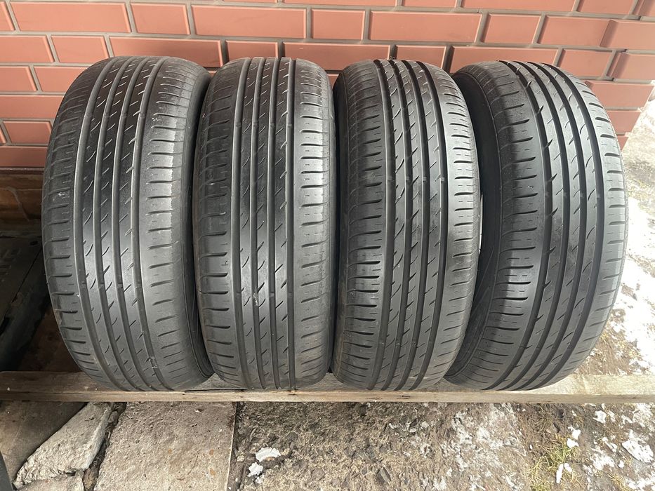 Шини.   215/60/16