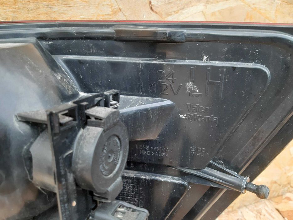 Lampa Jeep Grand Cherokee WK 05-07r lewy tył oryginał