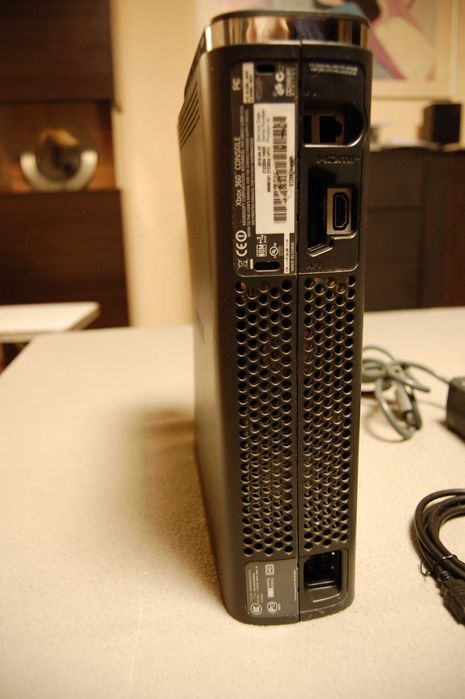 konsola Xbox 360, 120GB, zasilacz, kable, pad bezprzewodowy