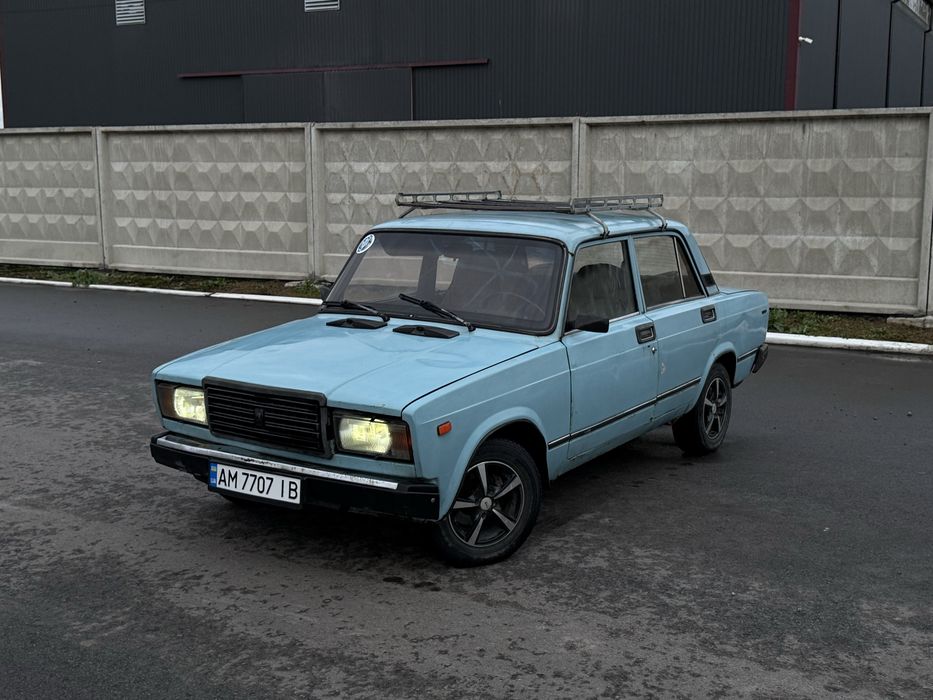 Ваз 2107.