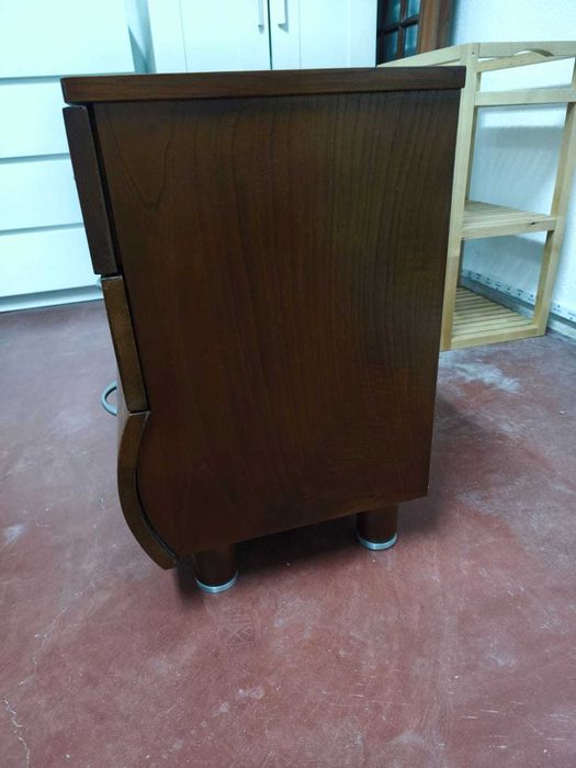 mesa de cabeceira64739850723969121