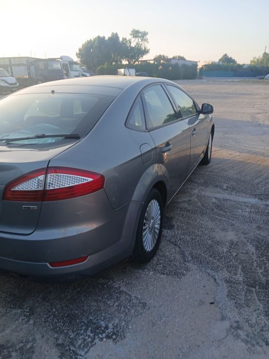 Ford mondeo conservado