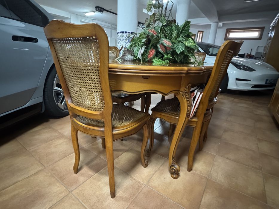 Sala de jantar completa
