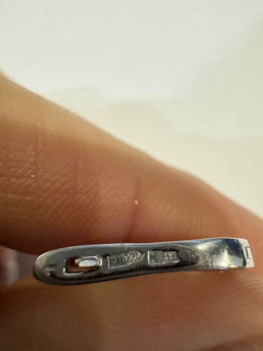 Золотые серьги с бриллиантами