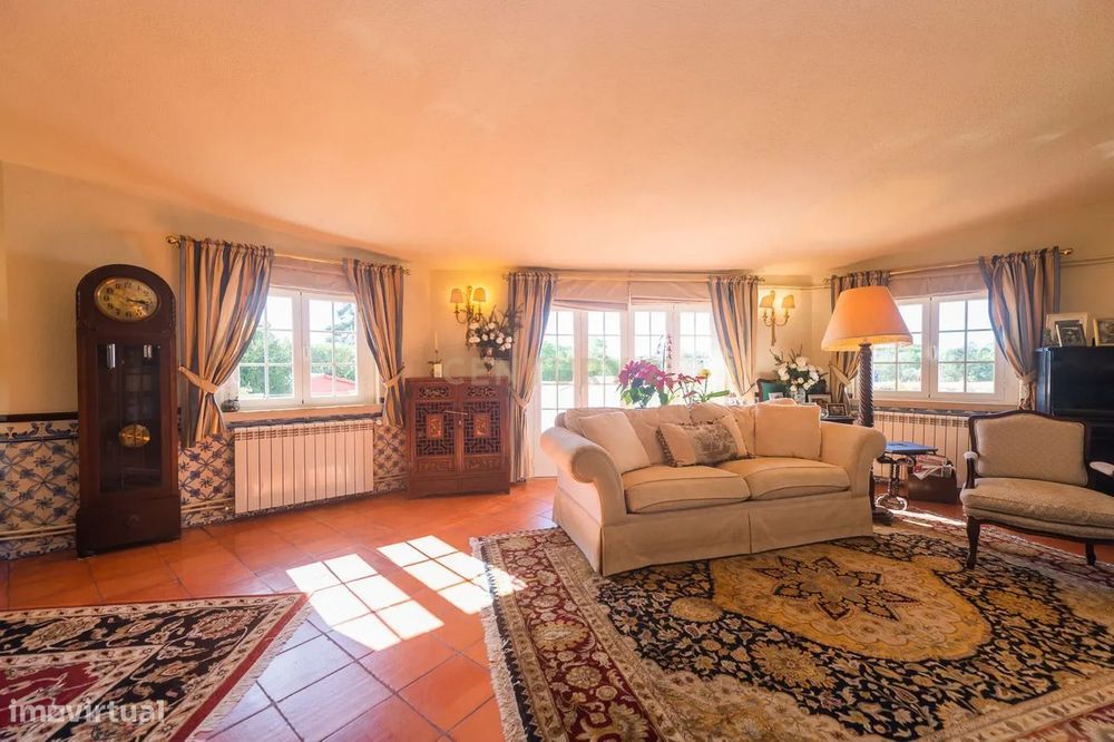 Magnífica Quinta com 5000m2 localizada no Casal da Granja-Sintra