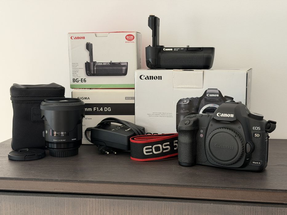 Canon EOS 5D Mark II + Sigma 35mm f/1.4 DG HSM Art