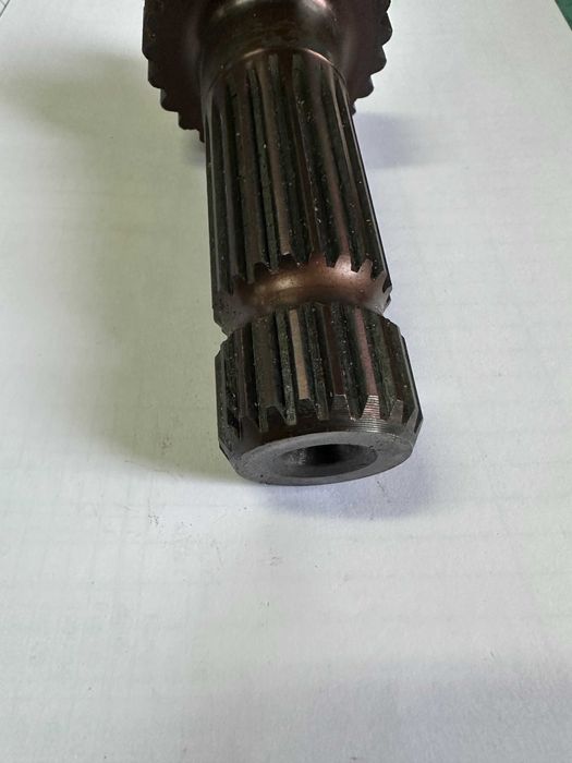 Вал    ВОМ     МТЗ