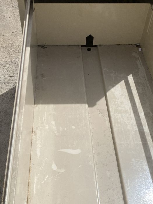 Conjunto se 2 armários metálicos e resistentes