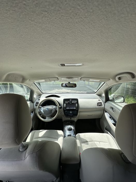 Nissan Leaf 2011, електро, автомат