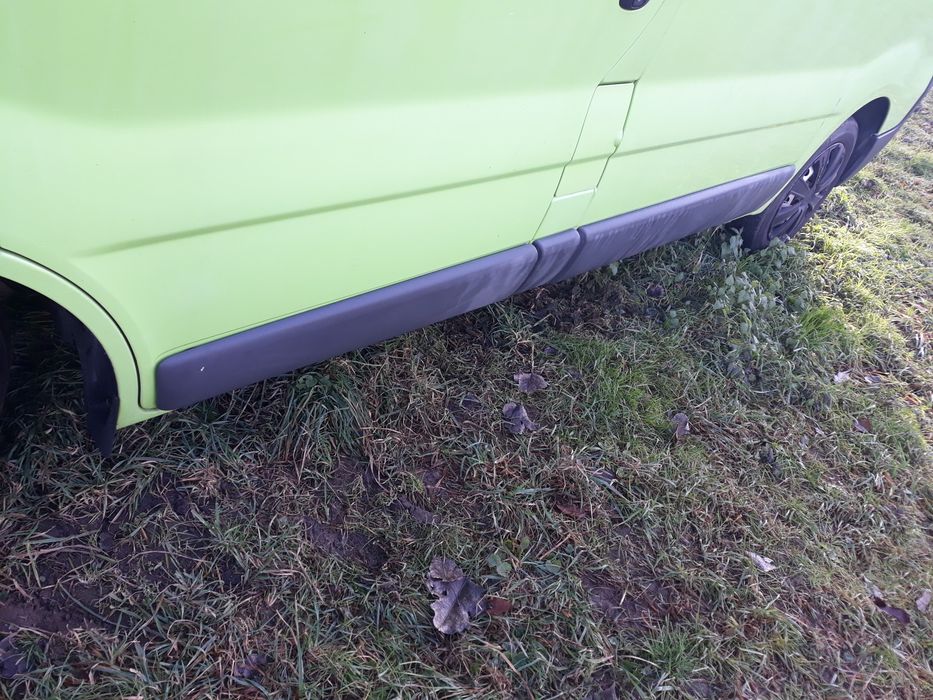 Opel vivaro trafic listwy boczne wszystkie
