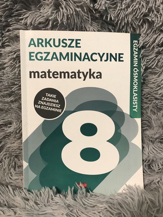 Repetytorium z j.polskiego oraz arkusze egzaminacyjne z matematyki.