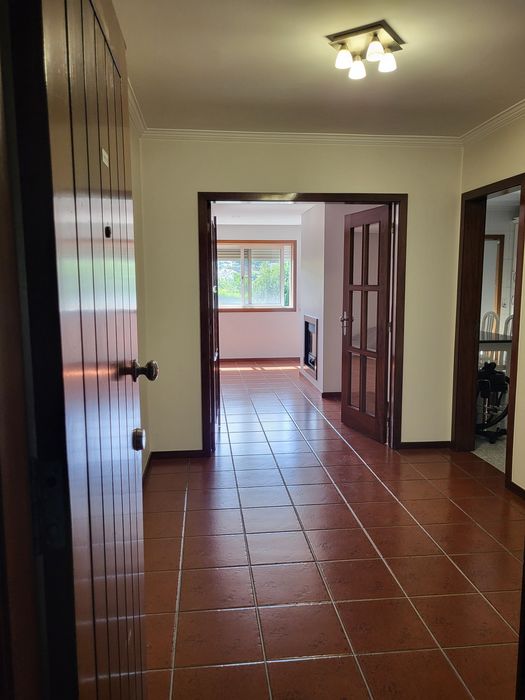 T3 com Terraço em 1°andar, Garagem e Vista para a Penha – 134 m² – Creixomil, Guimarães